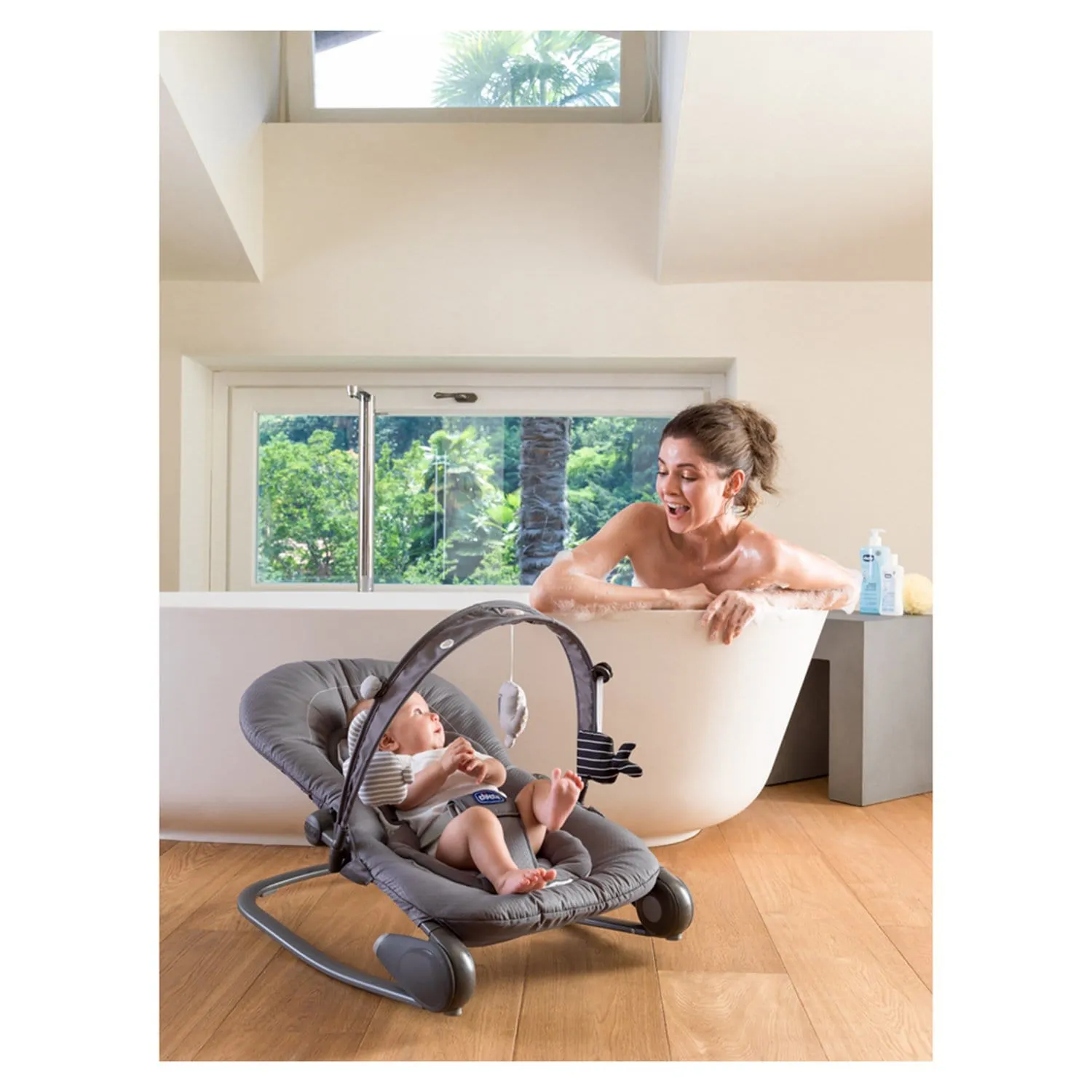 CHICCO HOOPLA BABY BOUNCER ORCHID