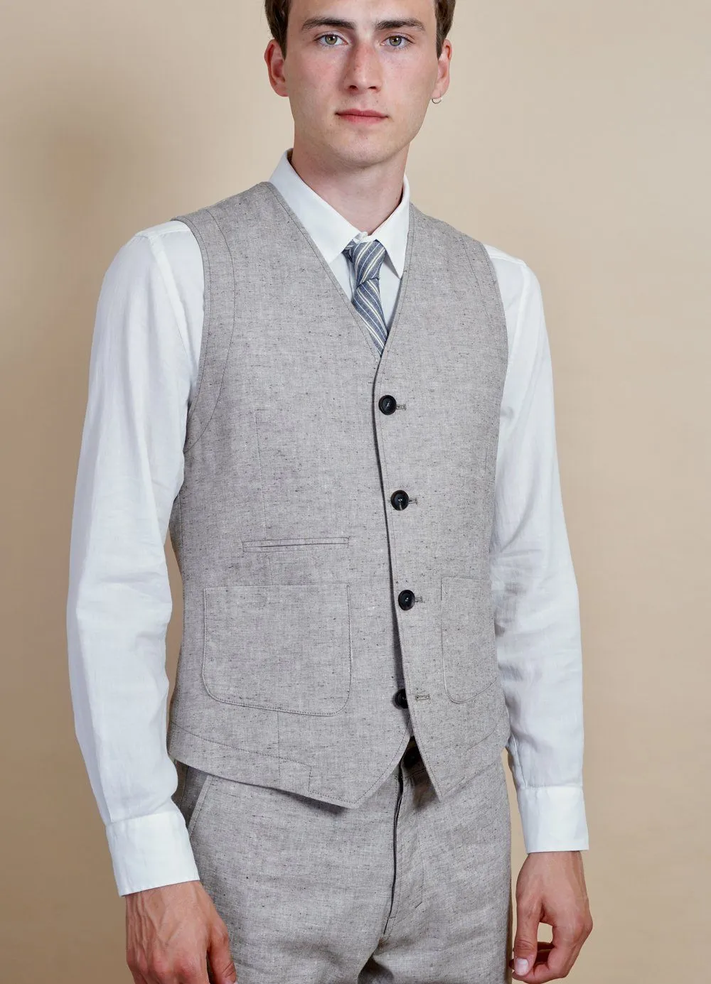 HALFDAN | Classic Waistcoat | Beach