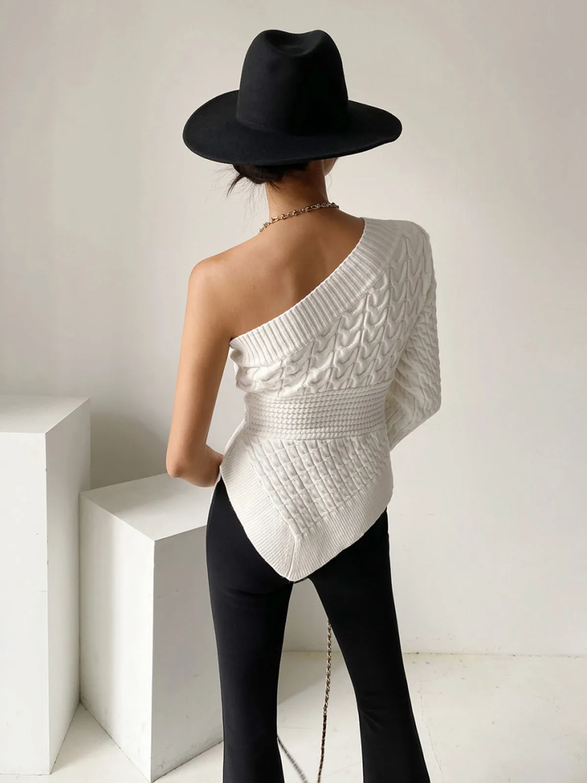 One Shoulder Asymmetrical Trendy Cable Knit Sweater