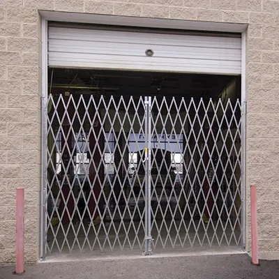 VESTIL DOUBLE FOLDING GATE